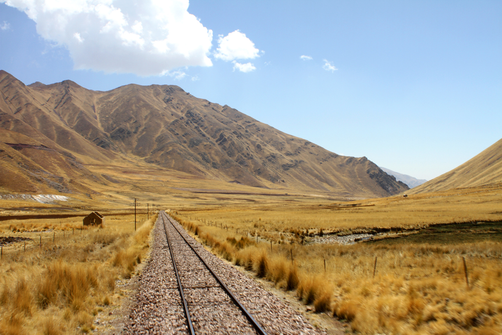 Train between Cusco and Puno
