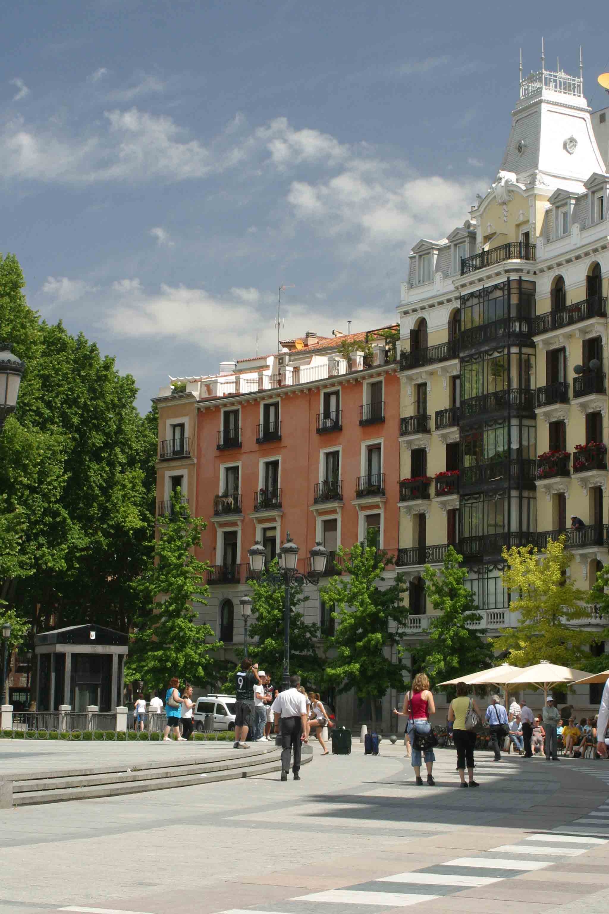 madrid-plaza.jpg